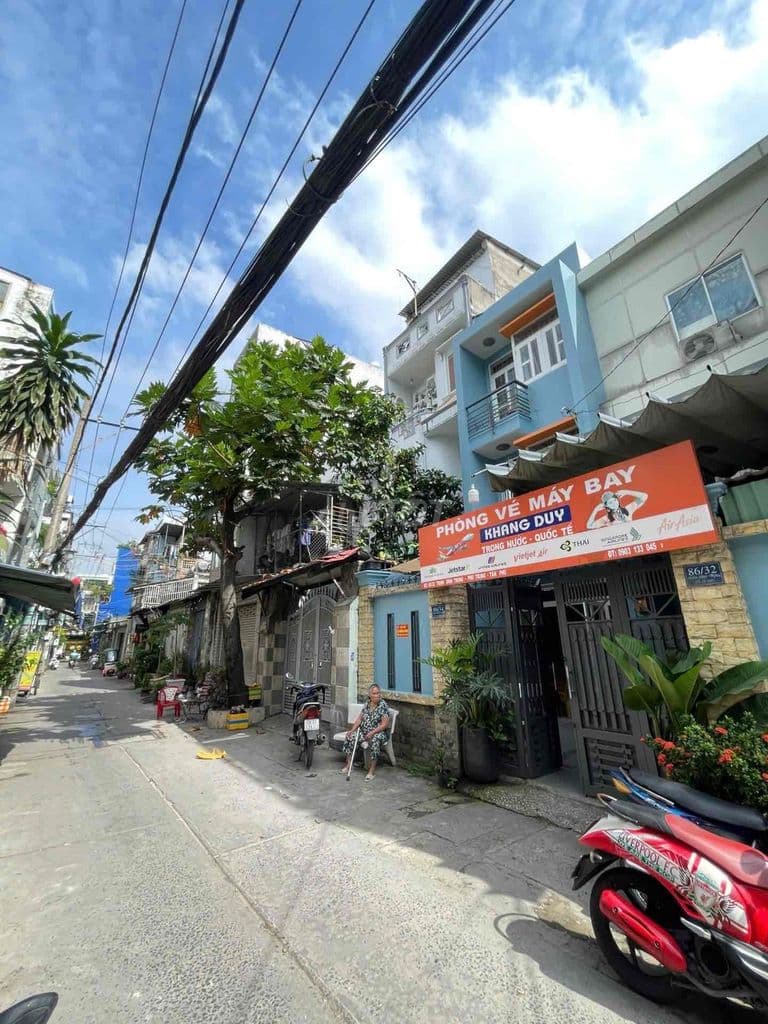Gần Ngã Tư Lạc Long Quân, Âu Cơ - 3 phút tới Đầm Sen - 4x42m- hẻm nhựa