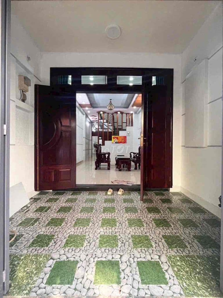 Dt 4 x 22,5m, nhà 2 lầu, sân thượng. Hẻm đường Thống Nhất, kế Lotermar