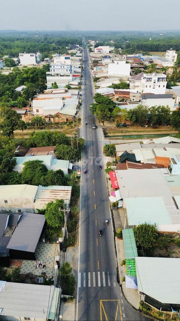 đất mặt tiền Tỉnh Lộ 7, Củ Chi. Ngay Chợ Lô 6. 400tr/m ngang