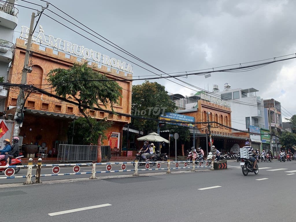 Mặt tiền Nguyễn Văn Khối sát ngã tư Lê Văn Thọ sầm uất, dt 4.5x20m - Ảnh 2