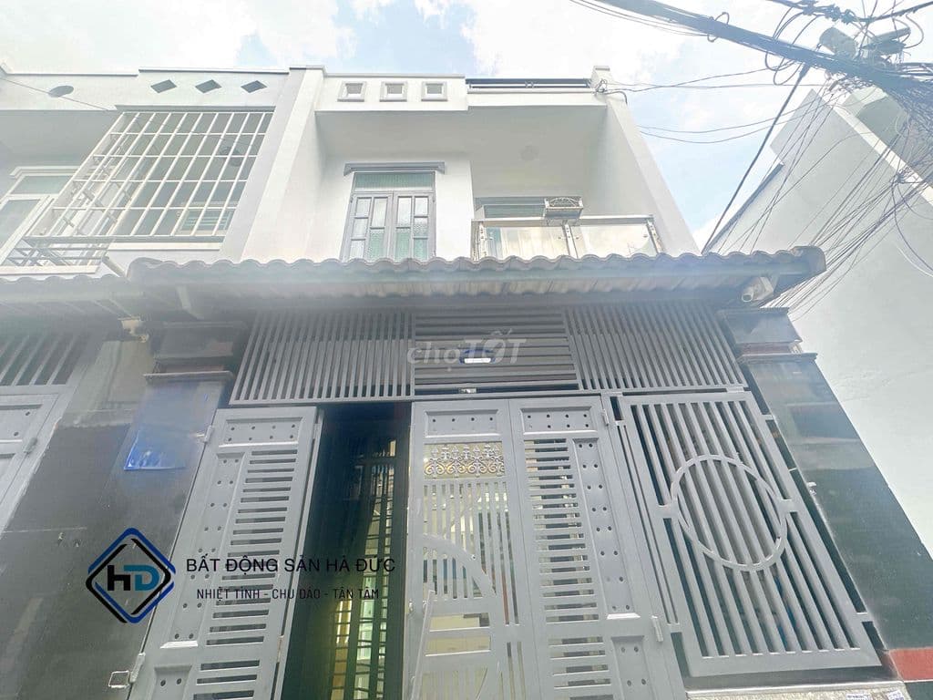 Nhà trệt lầu 4x13 hẻm xe hơi gần bia Tiger giáp Gò Vấp