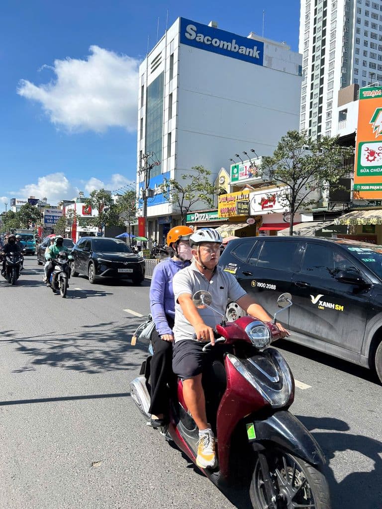 Tôi bán gấp nhà mặt tiền Phạm Hùng-Quận 8-5,5x17m-3lau-HĐT 38tr/tháng