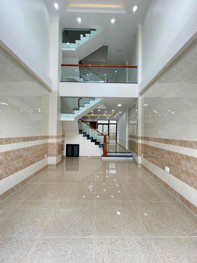 NHÀ PHỐ CỰC ĐẸP NGAY VẠN PHÚC CITY , ĐƯỜNG THÔNG 10M SÁT SÔNG SG, SHR - Ảnh 3