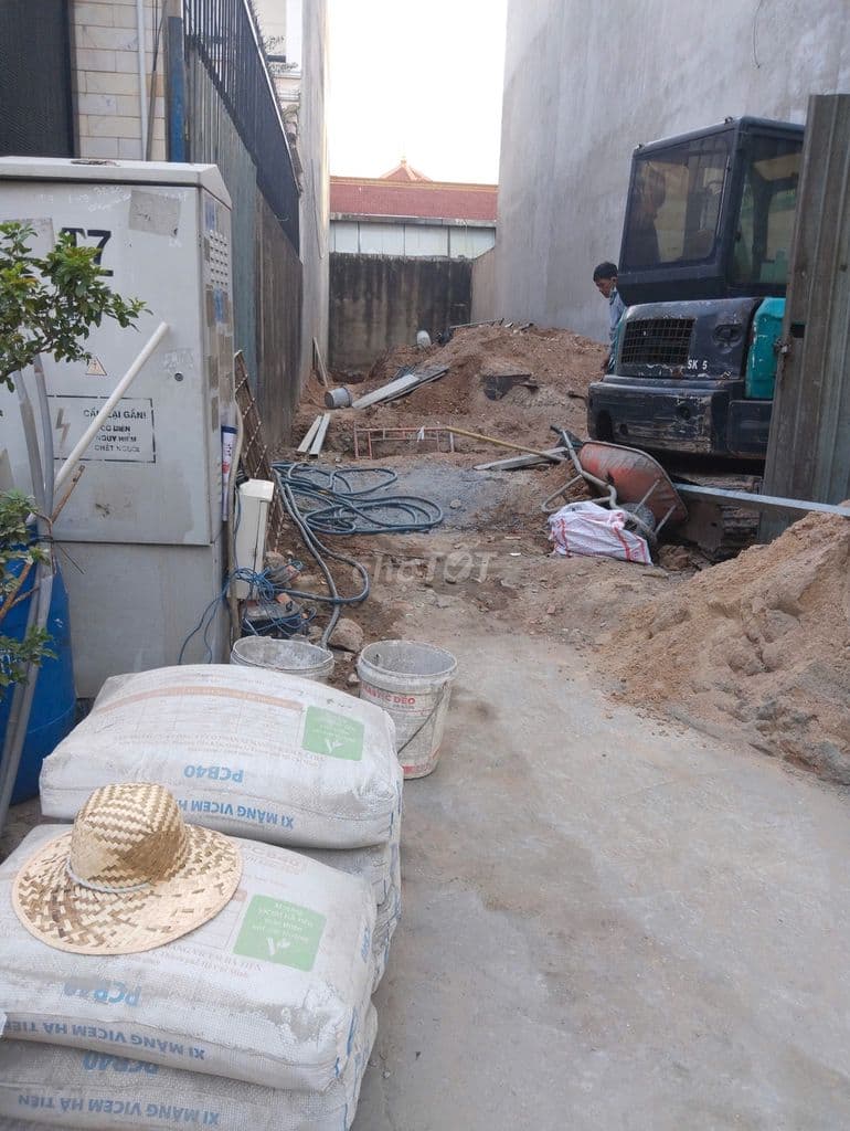 Mặt tiền 100m2(5x20) tặng nhà cấp 4 TP.Thủ Đức tiện xây nhà cao cấp. - Ảnh 2