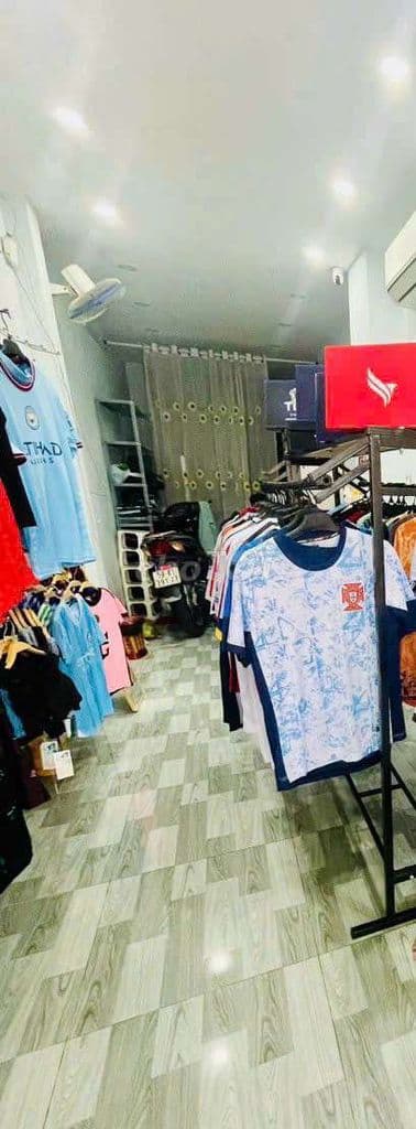 BÁN NHÀ MẶT TIỀN GẦN CHỢ PHÚ LÂM
