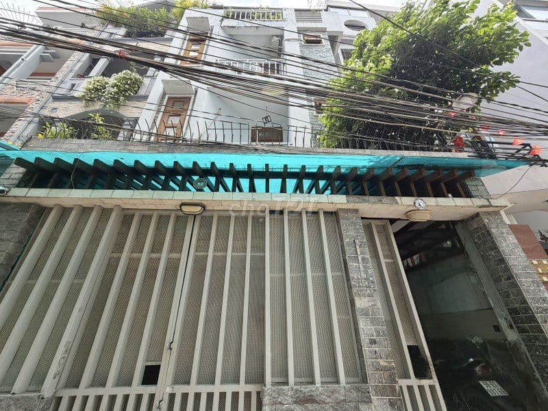 "Hẻm xe hơi 7m" nhà 4 tầng, 5m ngang, sát Phạm Văn Đồng