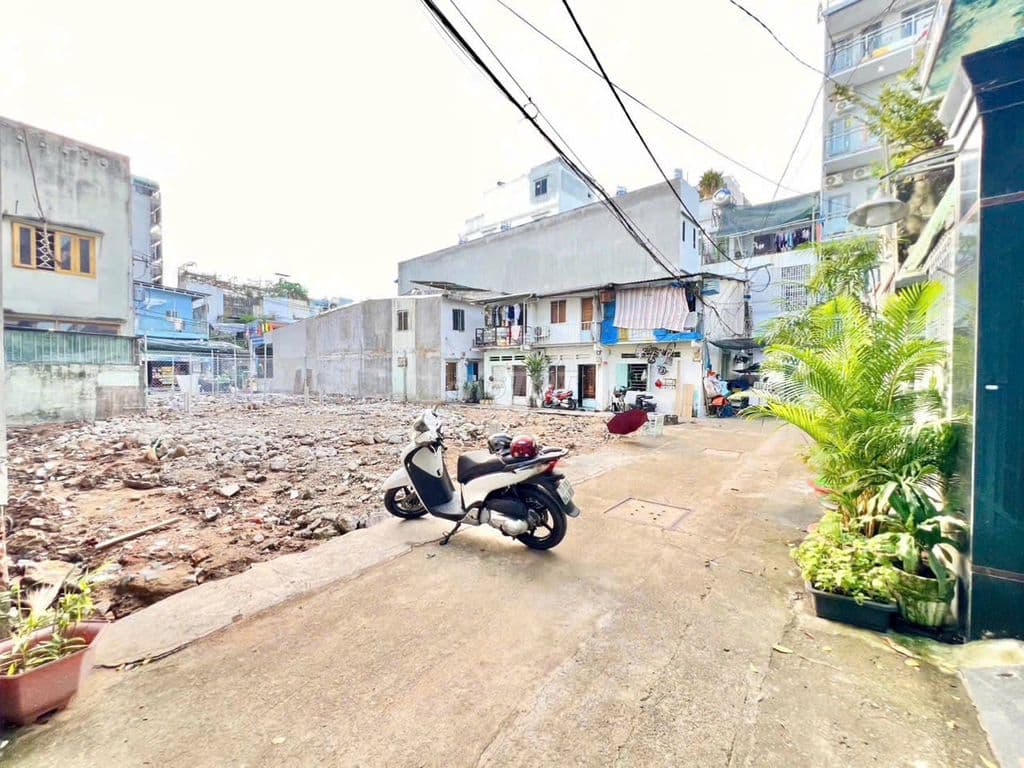 Cần bán lô đất FULL thổ cư hẽm cực thoáng Trần Xuân Soạn. Quận 7