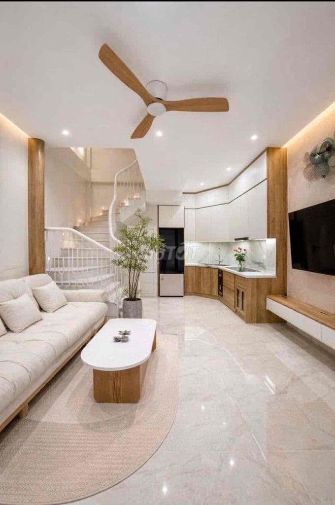 Nhỉnh 4 Tỷ - 2 tầng 59m2 DTSD - gần Học viện Cán Bôk - Chu Văn An