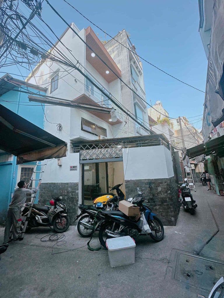TRẦN QUANG KHẢI • QUẬN 1 • 38M2 x 3 TẦNG • 2PN • 3WC • CHỈ 6 tỷ 380tr.