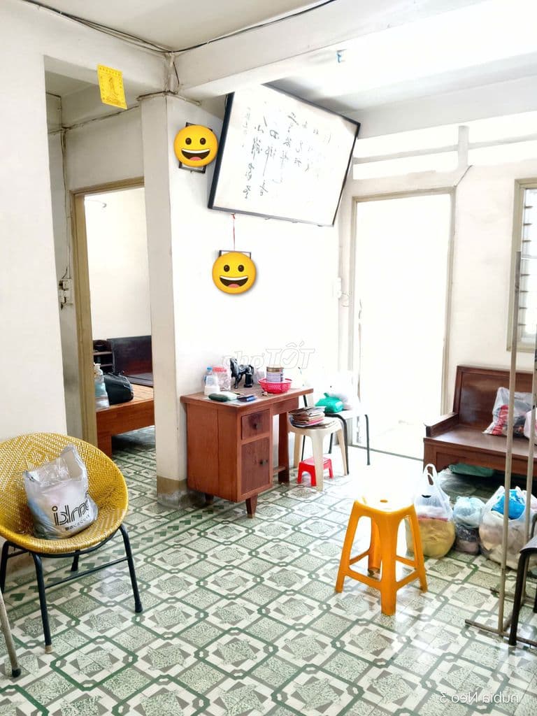 Chung cư Xóm Cải Nguyễn Trãi Quận 5 Lầu 2, 1 phòng ngủ