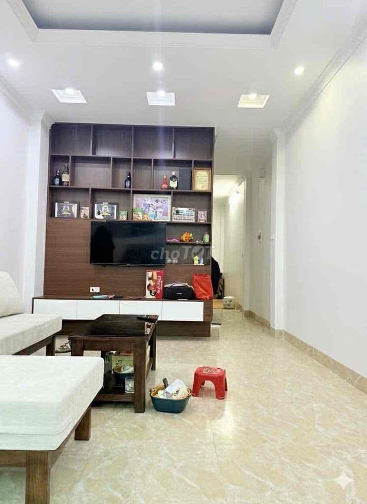 Hơn 3 tỷ có nhà 4 tầng đẹp Định Công Hạ-Oto đỗ cửa-Có thuế-45m*4T;4N - Ảnh 3