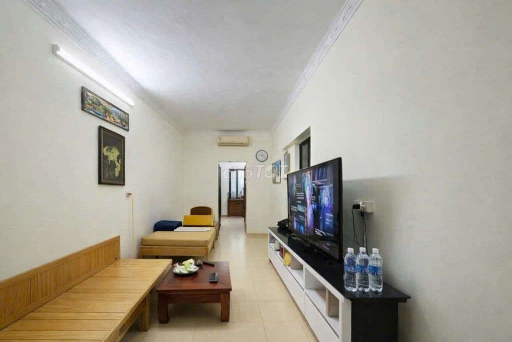 Nhà đẹp vị trí đắc địa