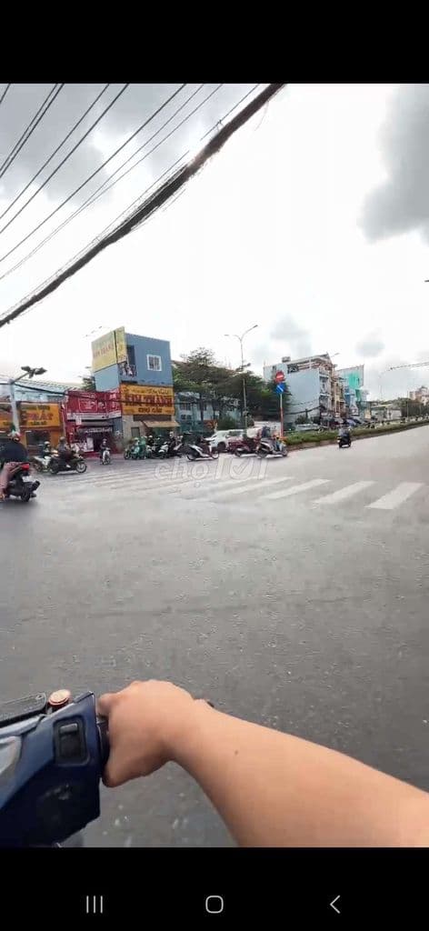 Bộ 03 Siêu Phẩm có Thang Máy và ô chờ. Nguyễn Văn Quá. Ngay Q.Trung - Ảnh 3