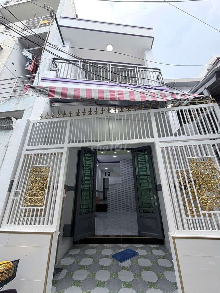 Nhà đúc kiên cố Âu Dương Lân giá tốt gần chợ Rạch Ông