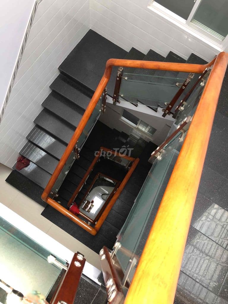 Bán nhà mặt tiền - Ảnh 2