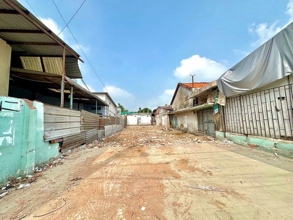 BÁN LÔ ĐẤT THỔ CƯ MẶT TIỀN PHAN VĂN ĐỐI 202M2 XÃ BÀ ĐIỂM HÓC MÔN