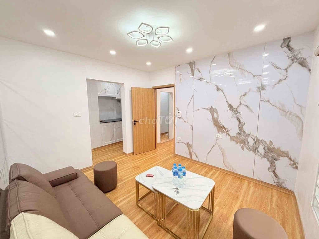 Bán Tập Thể phố Quỳnh Mai nhà đẹp 2 thoáng sổ to 80m2 T5 giá nhỉnh 4 t - Ảnh 2