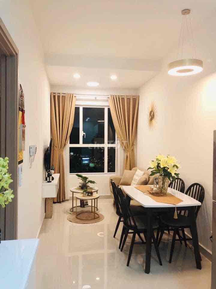 Cần bán gấp căn hộ Sunrise CityView Q7 giá rẻ lh :