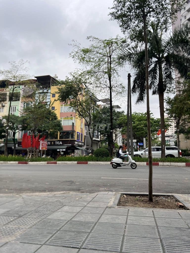 Tôi Cần bán nhà phố LÒ ĐÚC TRẦN KHÁT CHÂN 59m2 6T THANG MÁY 5M RA PHỐ