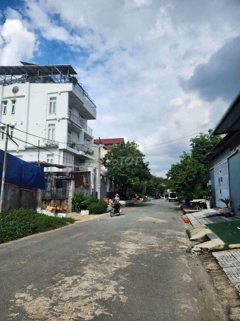 BÁN KHO XƯỞNG 2 TẦNG HẺM XE TẢI QL13 CŨ - FULL THỔ CƯ - Ảnh 2