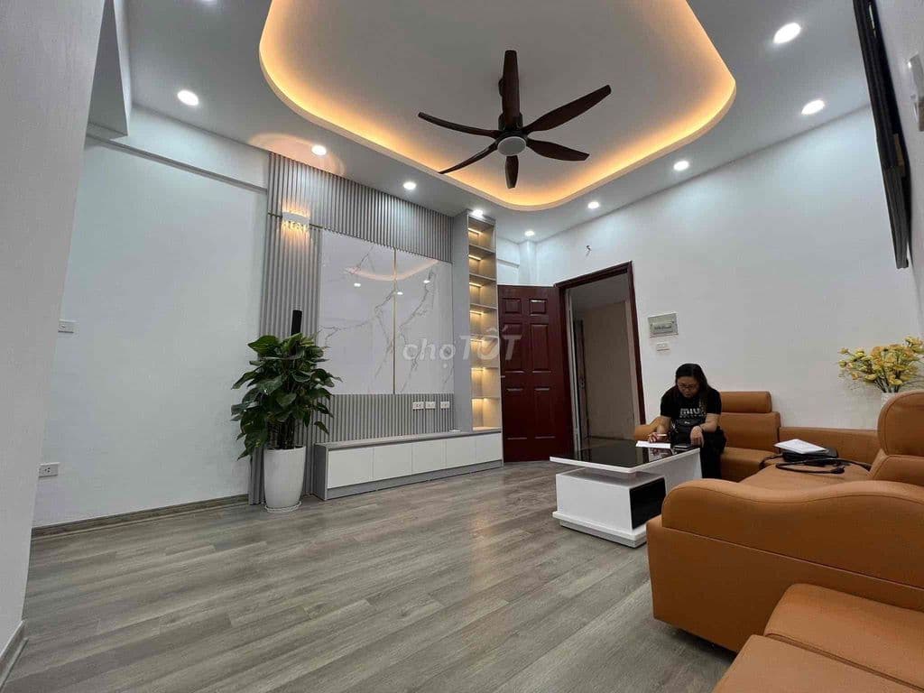 CHUNG CƯ QUỐC PHÒNG X2 - ĐẠI KIM - NGÃ TƯ SỞ - 78M2, 3 PN - SỔ ĐỎ