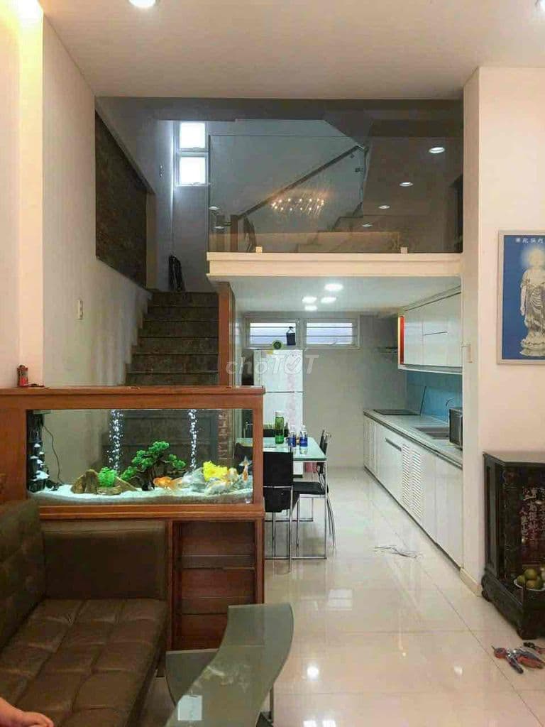 nhà 4 tầng Nguyễn Trãi hẻm 3m cách hẻm oto 30m