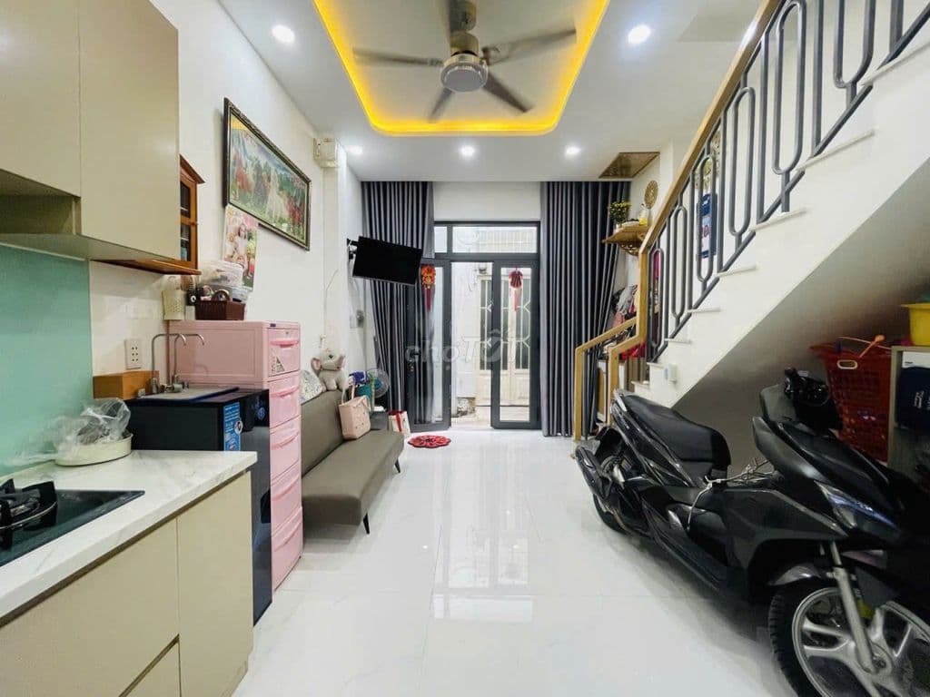 Nhà mới 2 tầng nội thất đẹp, gần NH Á Châu Phan Huy Ích.