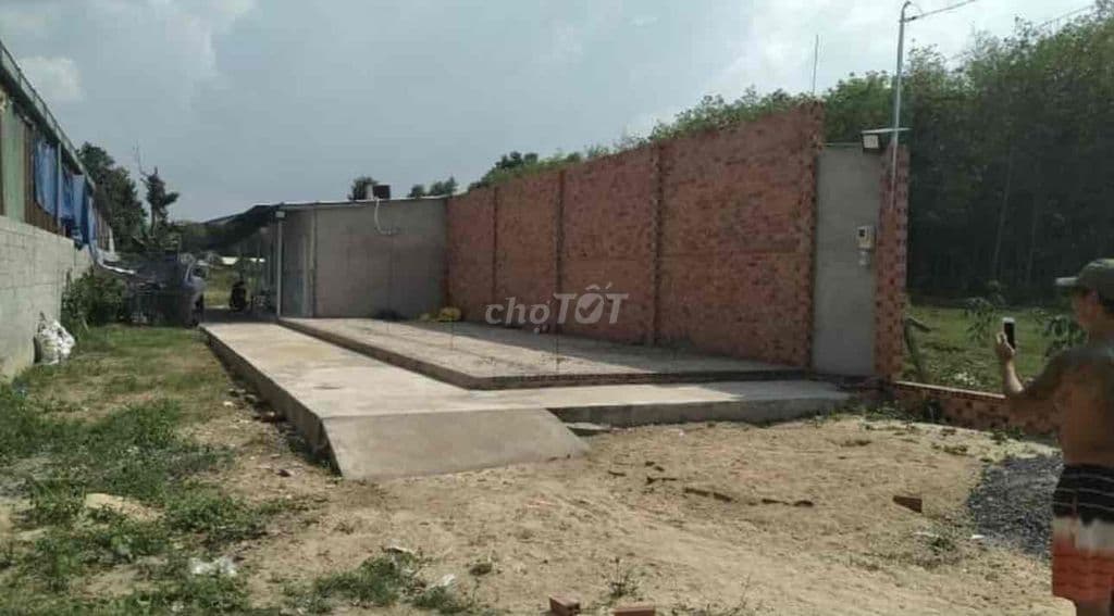 Đất 1/ Tỉnh lộ 7 dt 1971.8m2 giá 8tỷ3