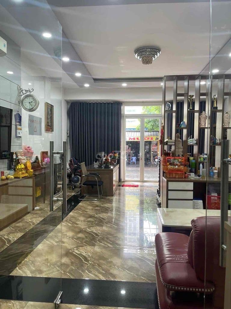 BT 5 TẦNG - HIẾM - NGUYỄN HỒNG ĐÀO TB - 67m2 - THANG MÁY - HƠN 20TỶ TL - Ảnh 2