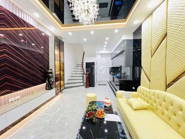 bán nhà 40m2 gần ngã tư sở - 6 tầng mới