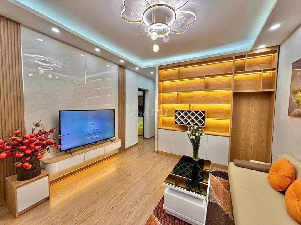 Hơn 4 tỷ có căn TT sổ hồng 102m2;3N;2VS Phương Mai-NT cao cấp-Gần phố