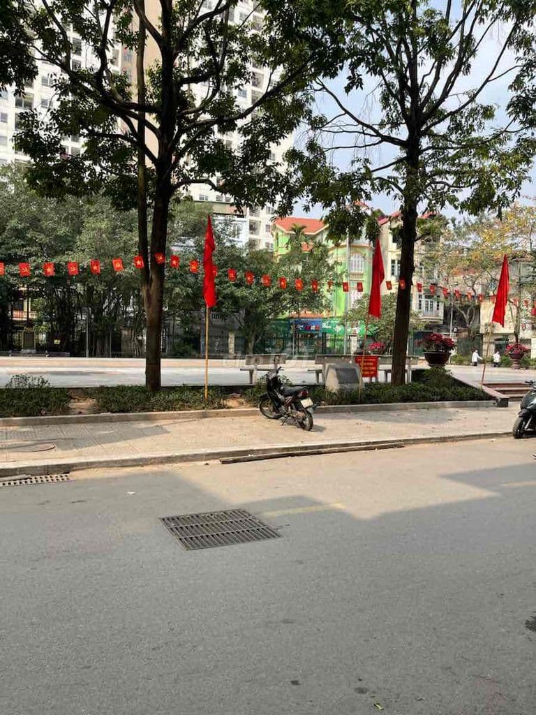 PHÂN LÔ ÔTÔ VÀO NHÀ KINH DOANH BUÔN BÁN ĐỈNH PHỐ TRƯƠNG ĐỊNH Ở NGAY. - Ảnh 2