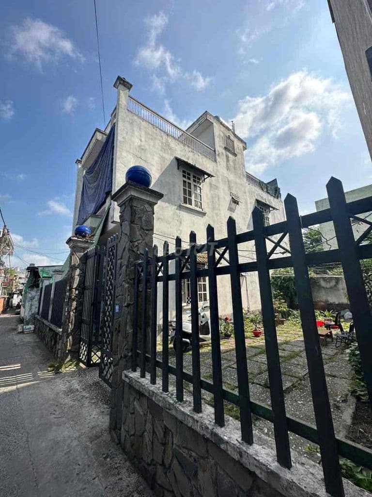 chính chủ cần bán nhà cách đường nguyễn ảnh thủ 100m diện tích 160m2