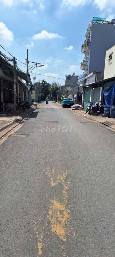 Nhà xây lệch tầng DT 5x38, mặt tiền đường thông, gần Bùi Môn - Hóc Môn - Ảnh 2