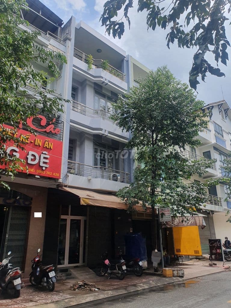 Nhà Mặt Tiền ĐS 5 Sát Phạm Hùng Khu Vực Kinh Doanh Đối Diện Ngân Hàng