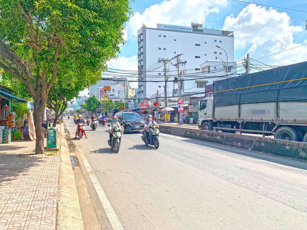 Nhà 2 lầu mặt tiền kinh doanh Huỳnh Tấn Phát, Quận 7 - Ảnh 2
