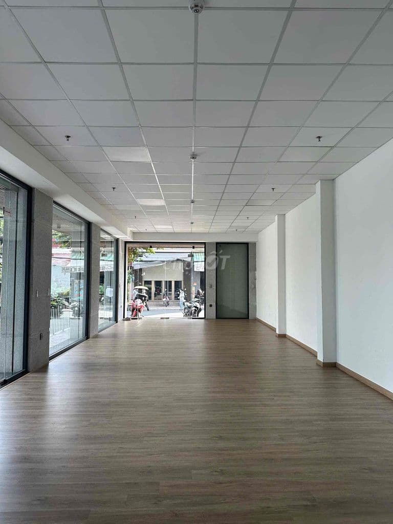 Bán 2MT Nguyễn Hữu Tiến 166m2, thiết kế văn phòng cho thuê