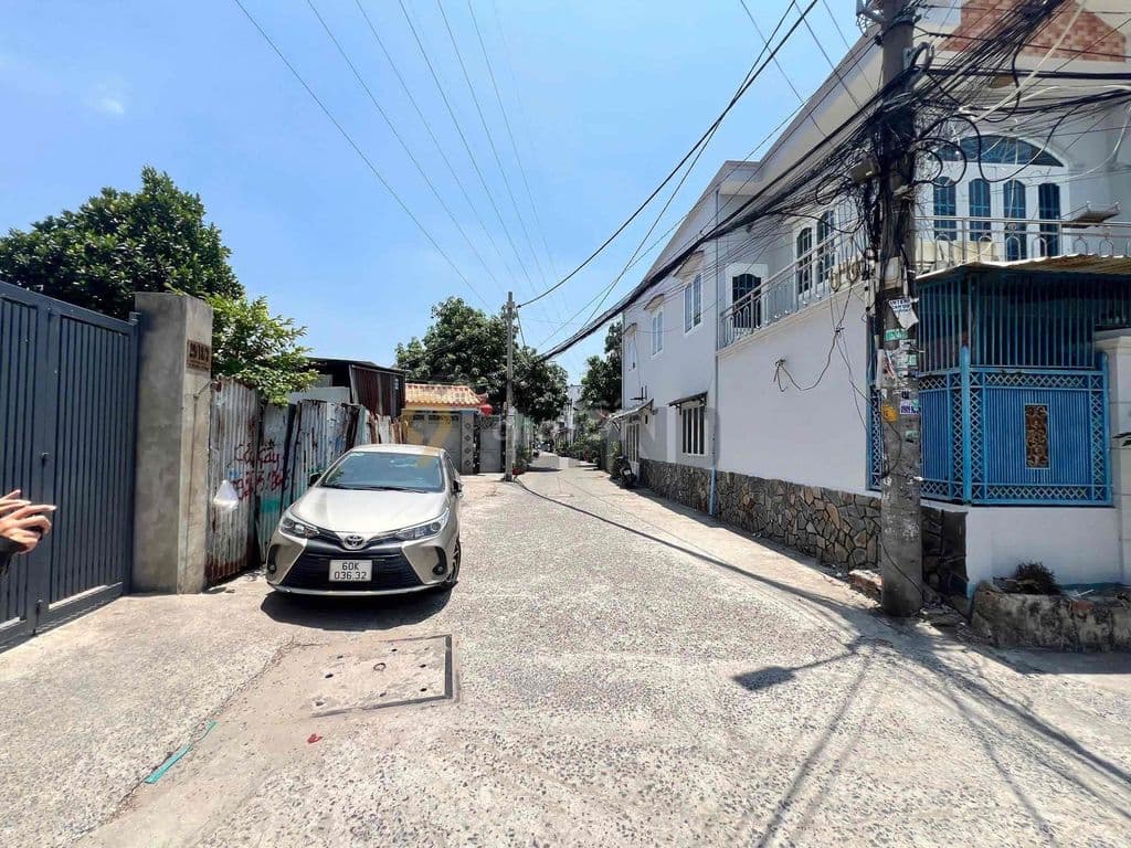 NHÀ GÓC 2 MT HẺM XE HƠI 2 TẦNG GẦN ĐẶNG VĂN BI - GA METRO NGANG 5M - Ảnh 2