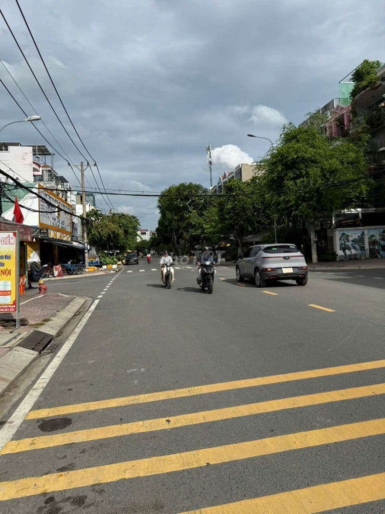 KHU BIỆT THỰ BÌNH LỢI.Mặt Tiền Bình Lợi 101 m2.5*20,3. Q. BÌNH THẠNH