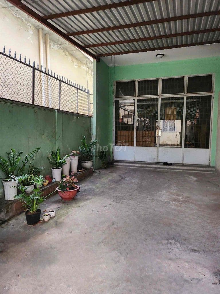 Bán gấp nhà ngộp mặt tiền đường Gò Cẩm Đệm 1 trệt 2 lầu, SHR