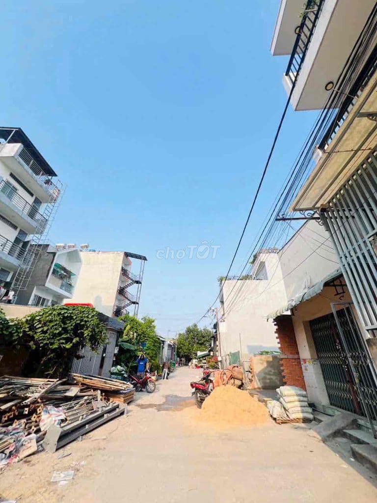 💥Bán lô đất 5x31=156m2 tại hẻm 43 Vườn Lài. giá 6.5 tỷ. hẻm lớn, sổ ri
