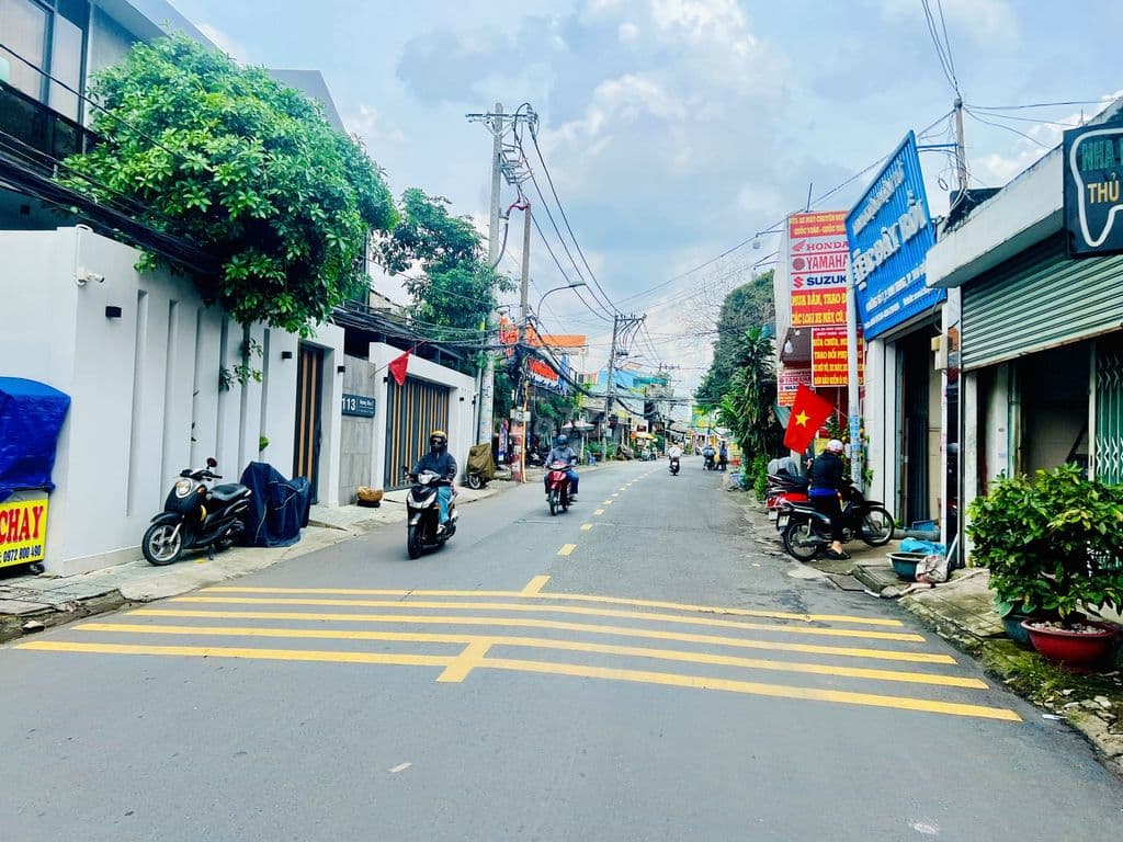 GIẢMMẠNH_ĐẤT MẶT TIỀN KINH DOANH ĐƯỜNG SỐ 7 LINH TRUNG_XÂY DỰNG 7 TẦNG