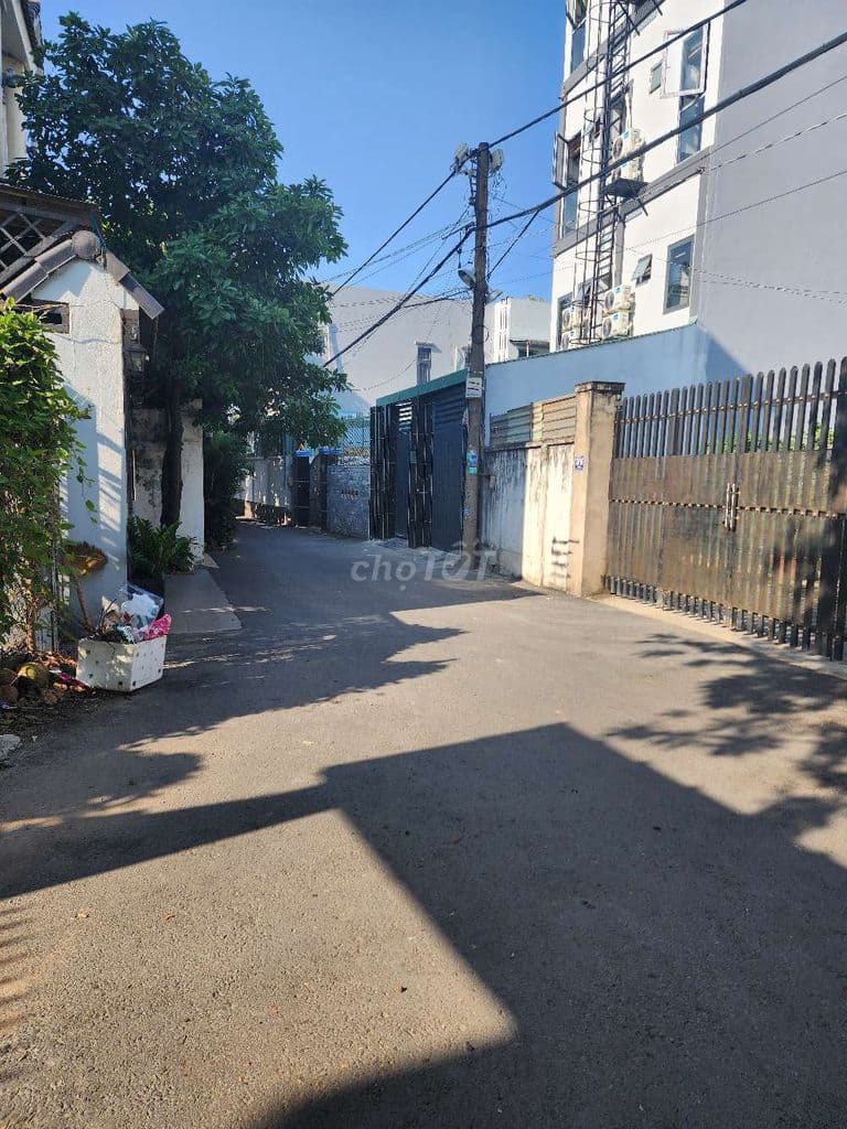 Hẻm 5m Hoàng Hữu Nam, dt: 5,5 x 12m, 2 lầu, vuông vức - Ảnh 3