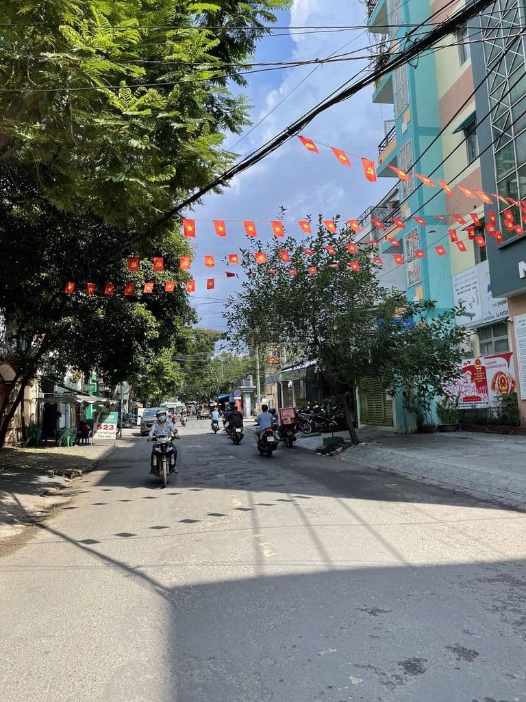 Hẻm xe hơi 6m 7 Thành Thái Phường 14, Quận 10