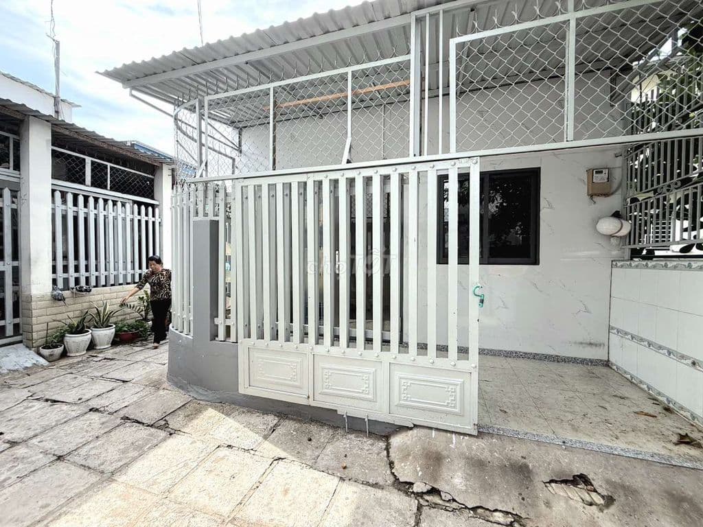 nhà sổ hồng riêng 5x10m 1 lửng 4pn Huỳnh Tấn Phát 1 tỷ 620 - Ảnh 3