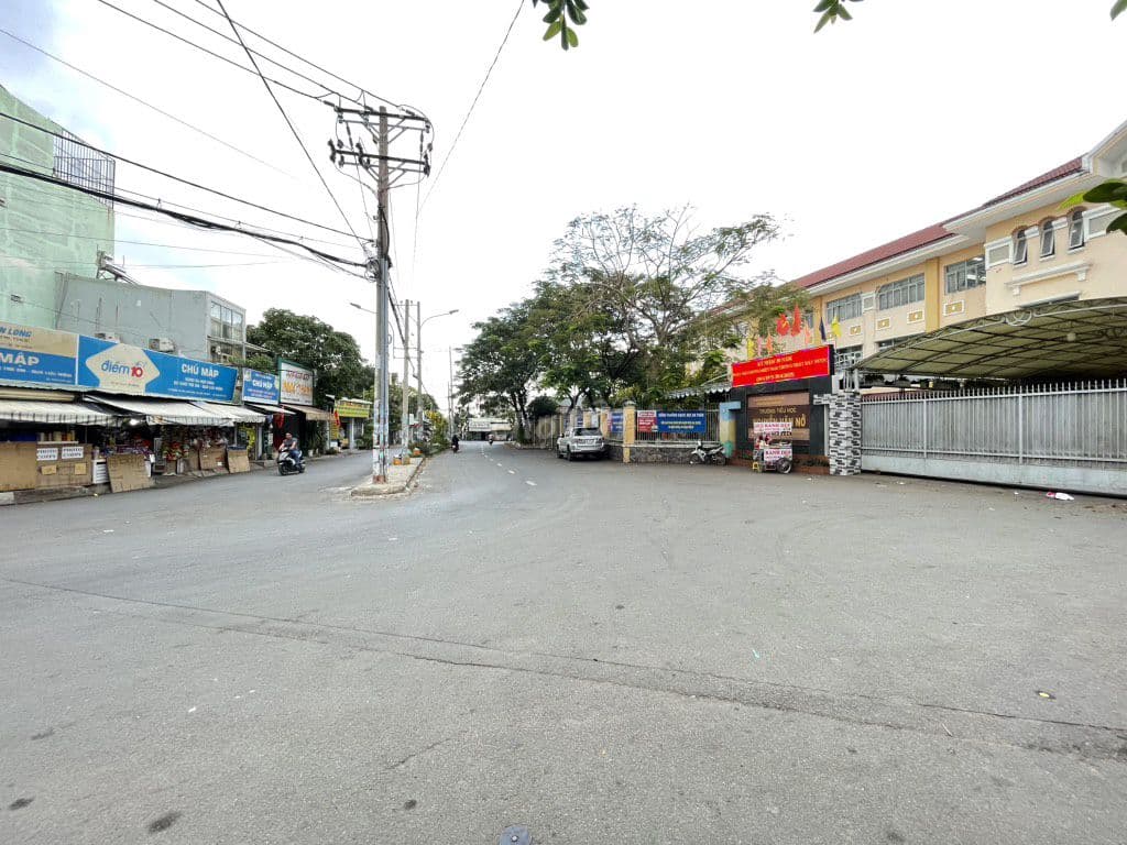 5,7 ty 180m full thổ ngọp bank hem xe tai linh xuan. Rẻ nhất khu vực