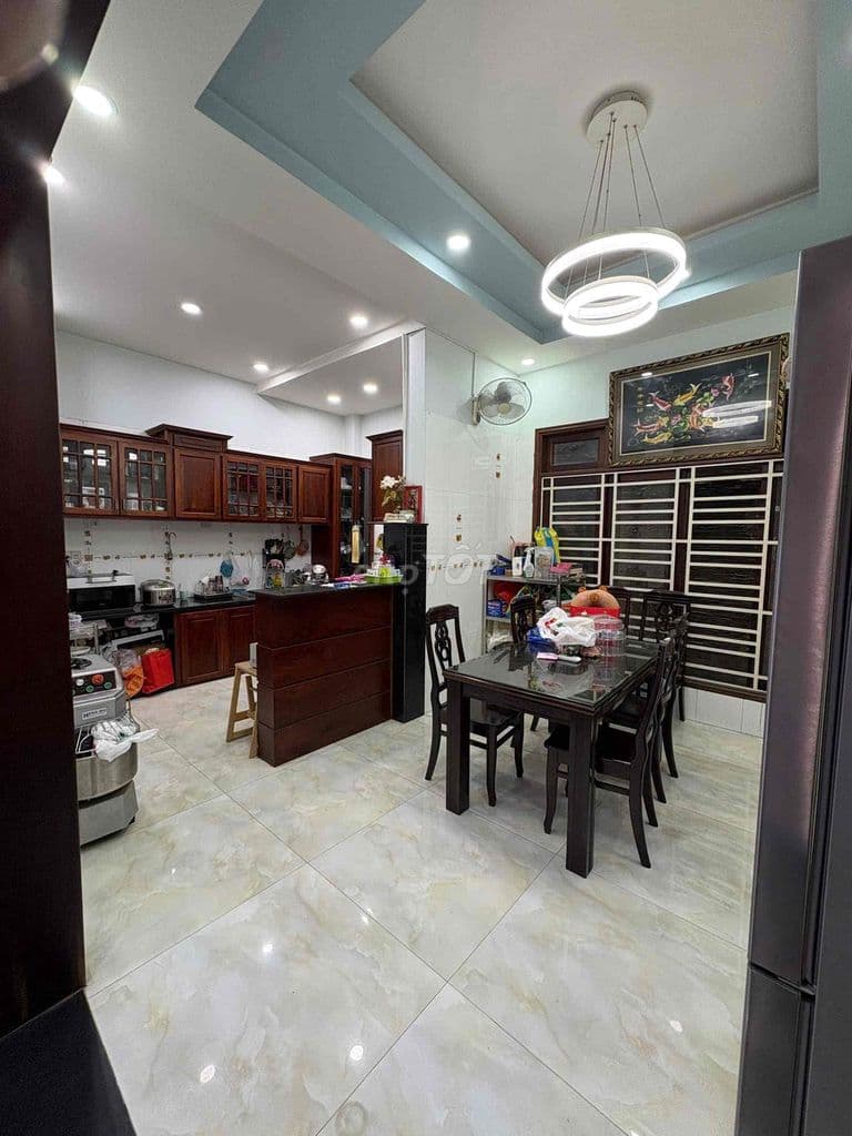 Bán nhà 6x20m, 3 lầu, đường nội bộ 12m, KDC Cao Lổ P4 Q8 - Ảnh 2