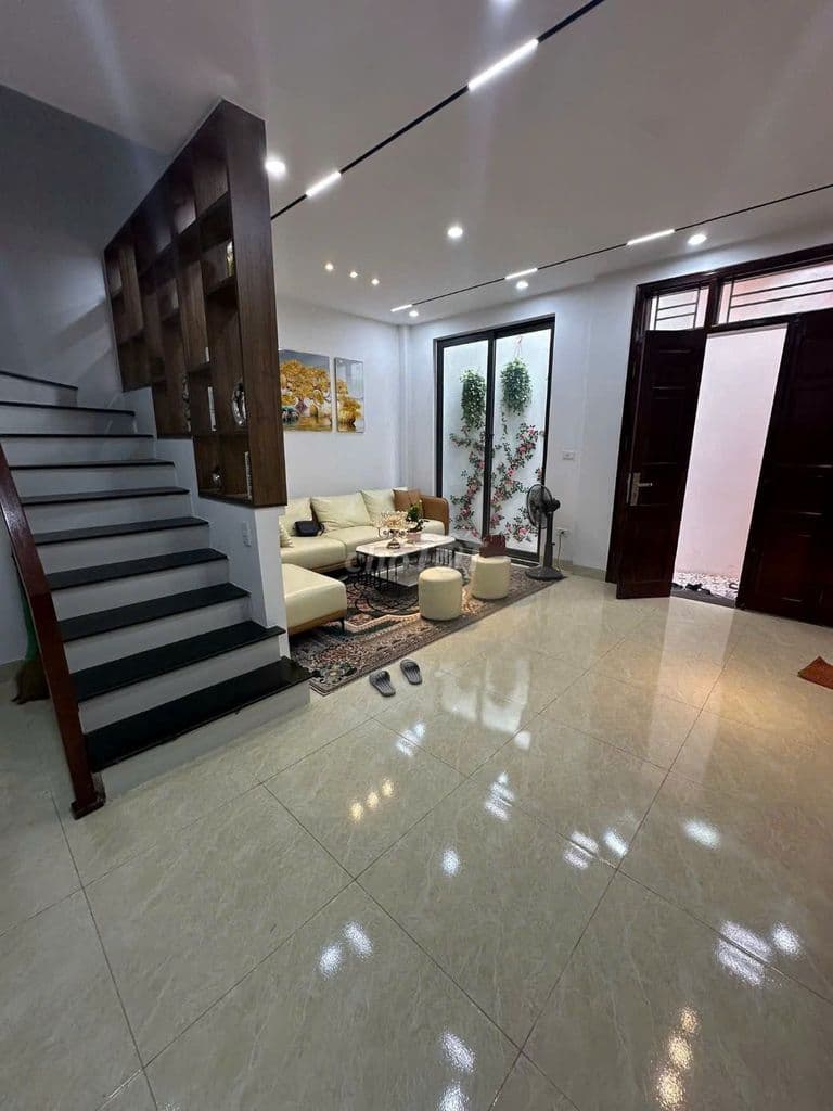 Hoàng Mai-Không quy hoạch-oto đỗ cổng-sổ đỏ riêng-60m-Nhỉnh 7 tỷ
