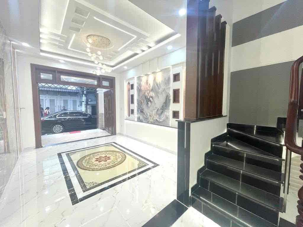 Bán nhà ngộp 4x15m mặt tiền số sát chợ Tân Quy trung tâm Q7