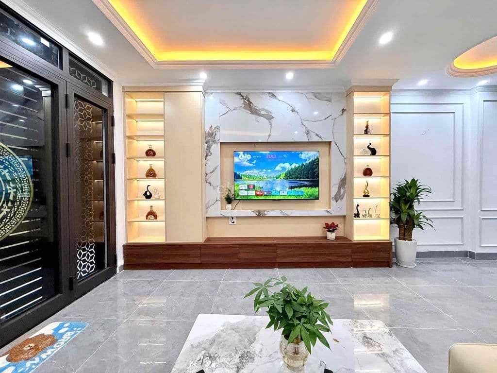 Nhỉnh 11 tỷ 5 tầng THANG MÁY khu Quân đội Hoàng Văn Thái